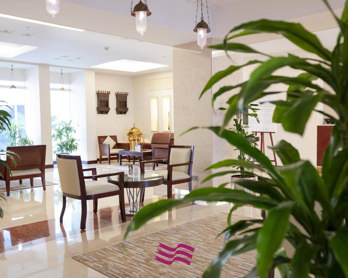 คราวน์ พลาซา เจดดาห์ Hotel ภายนอก รูปภาพ Interior of the hotel